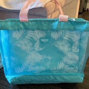 Igloo Beach Bag 😎